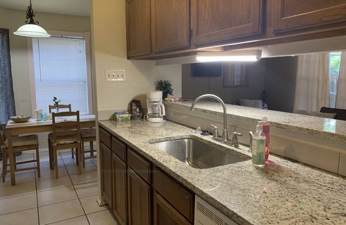 Pleasant Valley House | Key to Austin Riverside