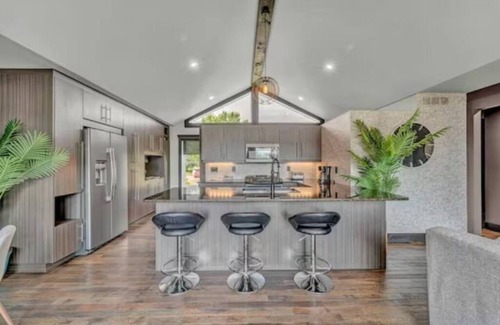 Puce House | Key West Cottage