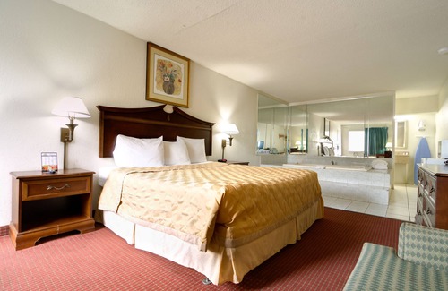 Central Newport News Hotel | Key West Inn - Newport News