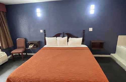 Roanoke Hotel | Key West Inn - Roanoke