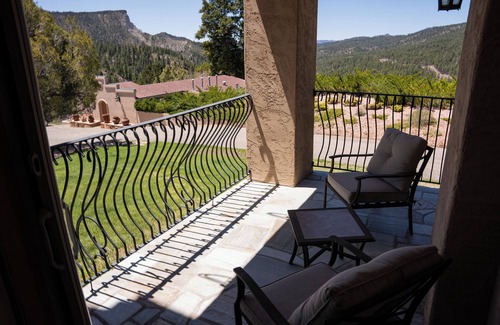 Pagosa Springs Hotel | Keyah Grande - England