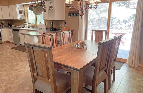 Keystone House | Keystone Crossing | 3 Bed, 2 Bath