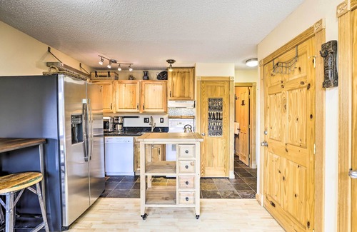 Mountain House Condo | Keystone Mountain Getaway: Walk to Ski Lifts