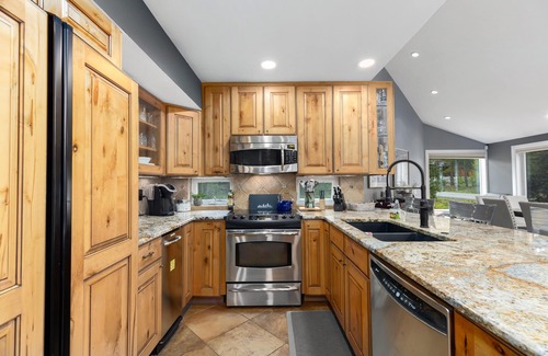 Keystone House | Keystone Ski Resort w/Free Shuttle, Pet Friendly, Private Hot Tub, Pool Access!