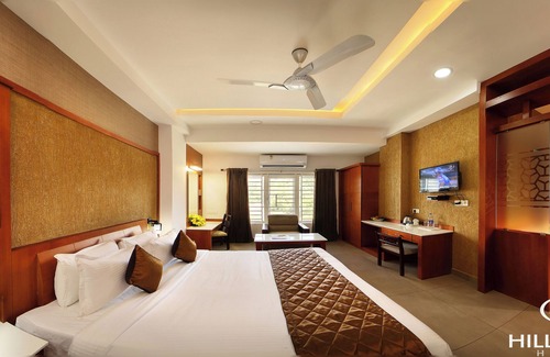 Kattappana Hotel | Kgees- HillTown Hotel
