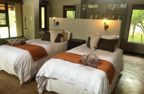 Pilanesberg National Park Cabin | Kgorogoro Lodge