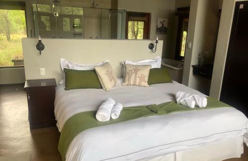 Pilanesberg National Park Cabin | Kgorogoro Lodge