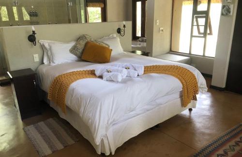 Pilanesberg National Park Cabin | Kgorogoro Lodge