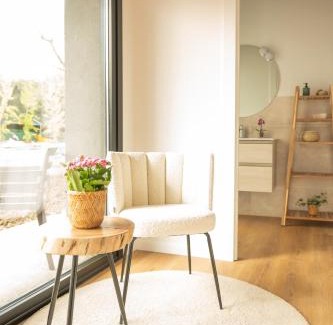 Lezama House | KH Lezama Suites, Breakfast & Laundry LBI00530