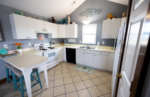 Kitty Hawk House | KH205- Oceanside Cottage w/Direct Beach Access & Great Views- Pet Friendly!