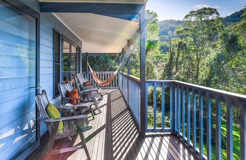 Bundewallah House | Khan Cottage - rainforest, birdsong and views