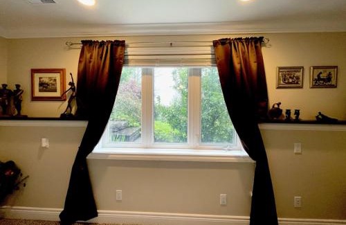 Hamilton Township House | Khan’s Resort
