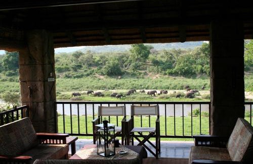 Malelane Villa | Khandizwe Kruger Villa