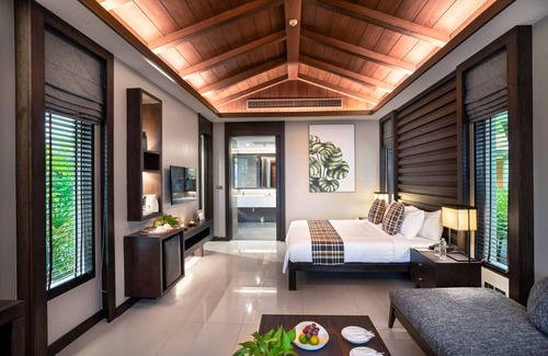 Khanom Hotel | Khanom Beach Resort & Spa