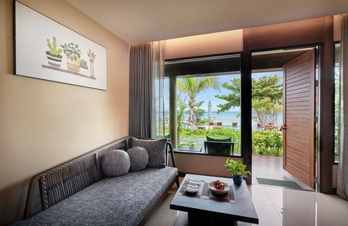 Khanom Hotel | Khanom Beach Resort & Spa