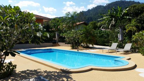 Khlong Sok Hotel | Khao Sok Jasmine Garden Resort - SHA Certified
