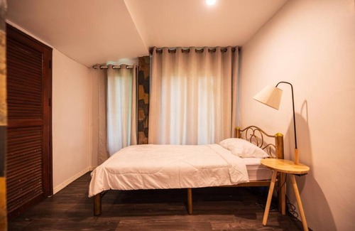 Nong Nam Daeng House | Khao Yai Log House