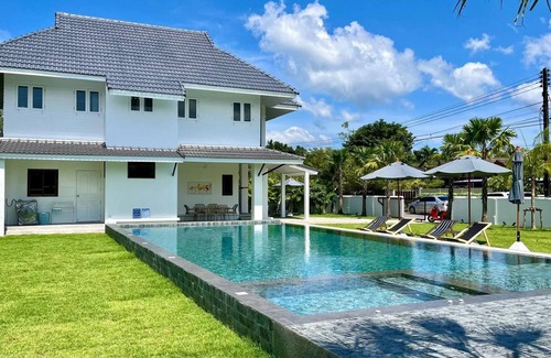 Khuekkhak Apartment | Khaolak Home - Large 16 Meters Lap Swimming Pool with 500Mbps private WIFI