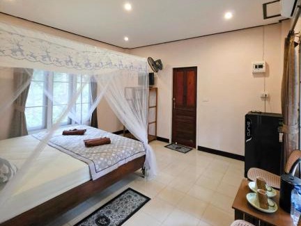 Phanom Hotel | Khaosok Creek and Jungle Resort