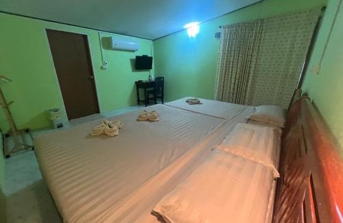 Khlong Sok Bed & Breakfast | Khaosok Happy House