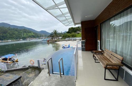 Parapat Hotel | Khas Parapat
