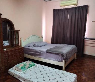 Kawasan Perindustrian Chendering House | Khattys stay