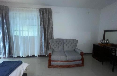 Muckleneuk House | Khaya Mnandi Leisure Suites