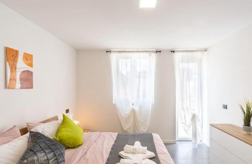 Quarto Cagnino Apartment | KHL APARTMENTS - SanSiro, Milano