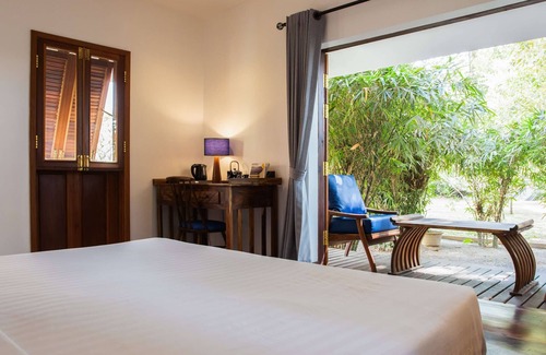 Kampot Hotel | Khla Lodge Double Room - with garden view