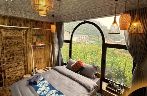Dong Van Bed & Breakfast | Khói Homestay and Restaurant