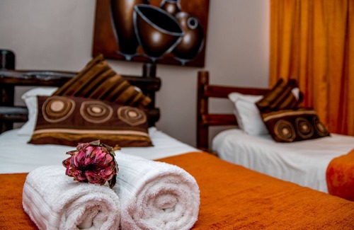 Kgetlengrivier Other | Khululeka Bushveld Guest Farm