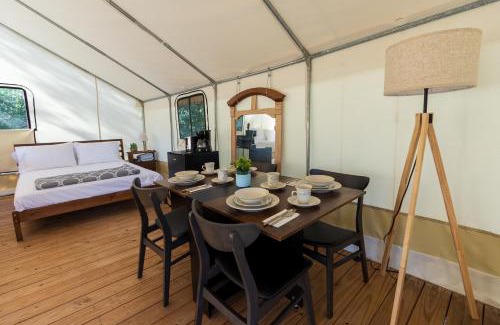 Coldspring Other | Khushatta Hills Ranch Glamping - Mom Mollie