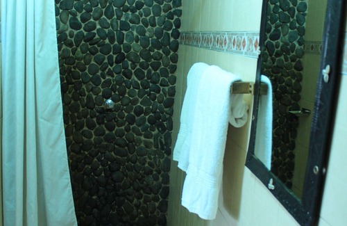 Ngara Bed & Breakfast | Khweza Bed & Breakfast