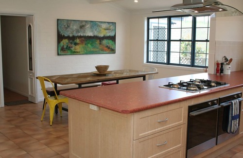 Kia Ora House | Kia Ora Lookout Retreat