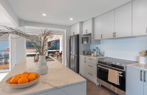 Kiama Heights House | Kiama Cliff Retreat - panoramic ocean views
