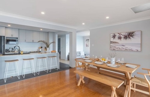 Kiama Heights House | Kiama Cliff Retreat - panoramic ocean views