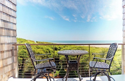 West Beach Village Villa | Kiawah Exclusives | 2476 Shipwatch Oceanfront