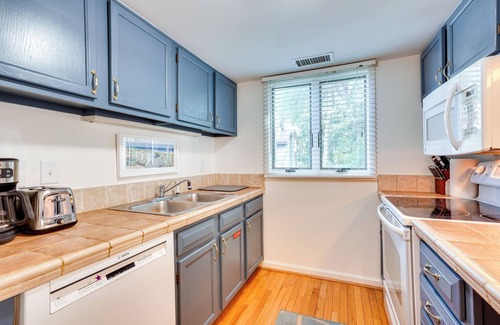 West Beach Village House | Kiawah Island Vacation Rental: Walk to Beach!