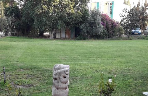 Beer Tuvia Hotel | kibbutz hatzor A room close to Ashdod