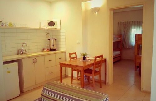 Tirat Zvi Apartment | Kibbutz Tiratzvi - Country Lodging