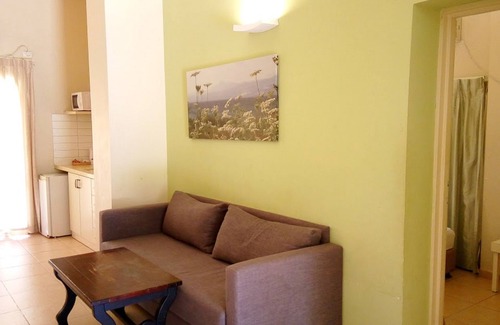 Tirat Zvi Apartment | Kibbutz Tiratzvi - Country Lodging