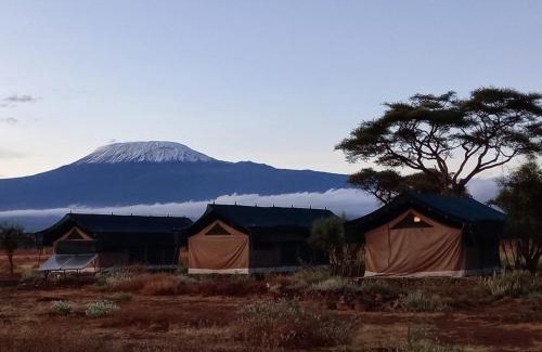 Amboseli Cabin | Kibo Safari Camp