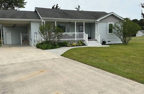 Captain's Cove House | Kick back and relax at “Knot Stressed” in total comfort.