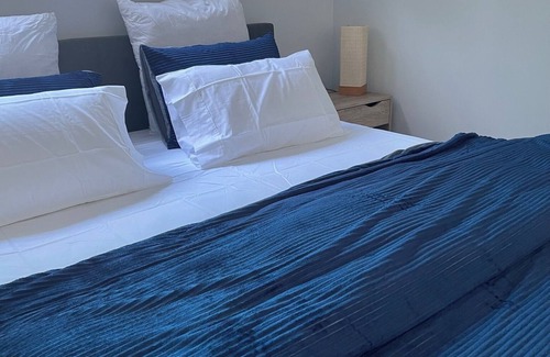 Cannonvale Apartment | Kick back and relax in your home away from home. Personal spa and 2 shared pools