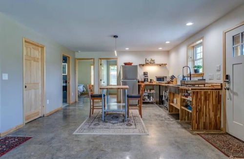 Himrod Cabin | Kick back and relax in this calming, stylish space!