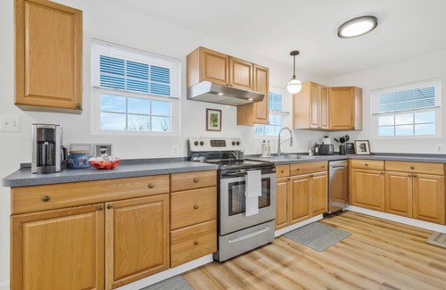 Prince Frederick House | Kick back and enjoy the Chesapeake & this 3-bedroom, calm, stylish space.