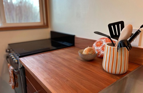 Landers House | Kick back at The Easy Does It Ranch - fast internet
