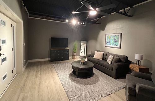 Wichita Falls House | Kickapoo Apartments, Unit #5 | Modern apartment in Wichita Falls