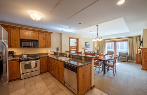 Crested Butte Condo | Kid-Friendly 2 bedroom/3 bathroom condo - Slopeside - No Cleaning Fee! by RedAwning