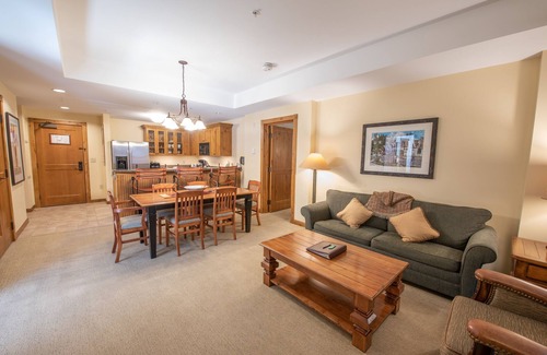 Crested Butte Condo | Kid-Friendly 2 bedroom/3 bathroom condo - Slopeside - No Cleaning Fee! by RedAwning